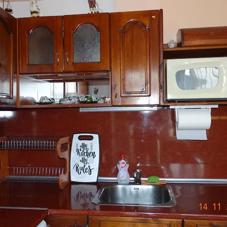 александра Apartment