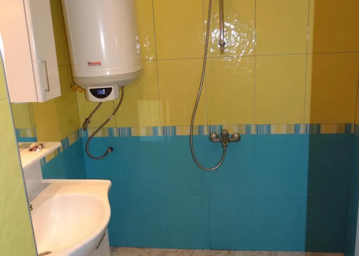 александра Kiustendił